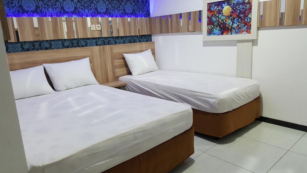 Hotel Omah Seroja Semarang Exterior foto